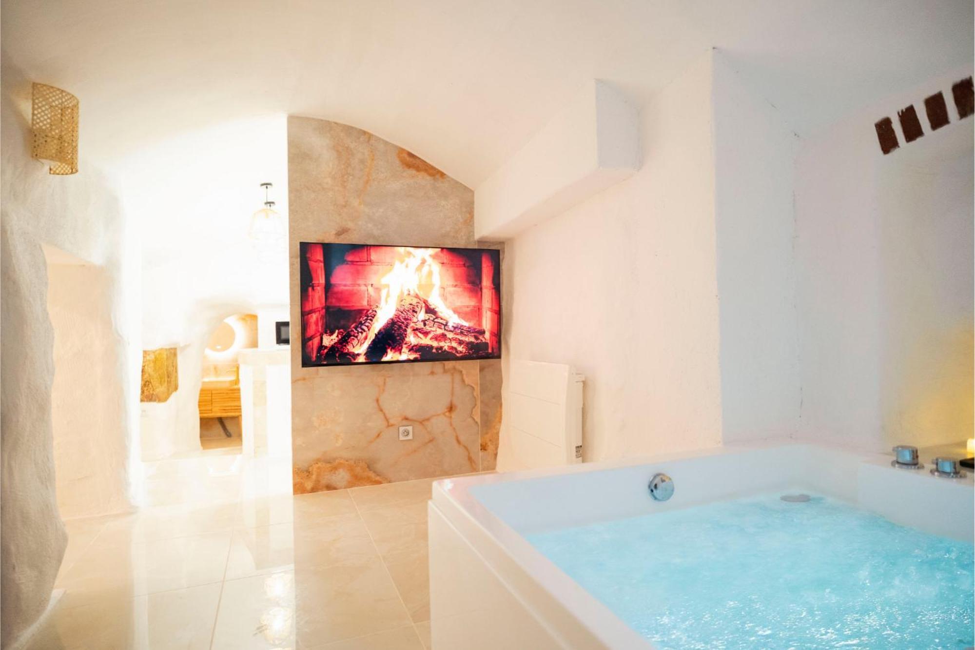 Le Temple D'Aphrodite, Appartement Avec Spa Vienne  Luaran gambar