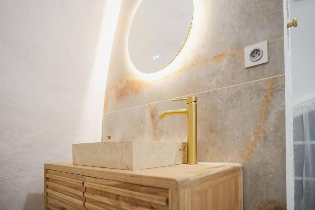 Le Temple D'Aphrodite, Appartement Avec Spa Vienne  Luaran gambar